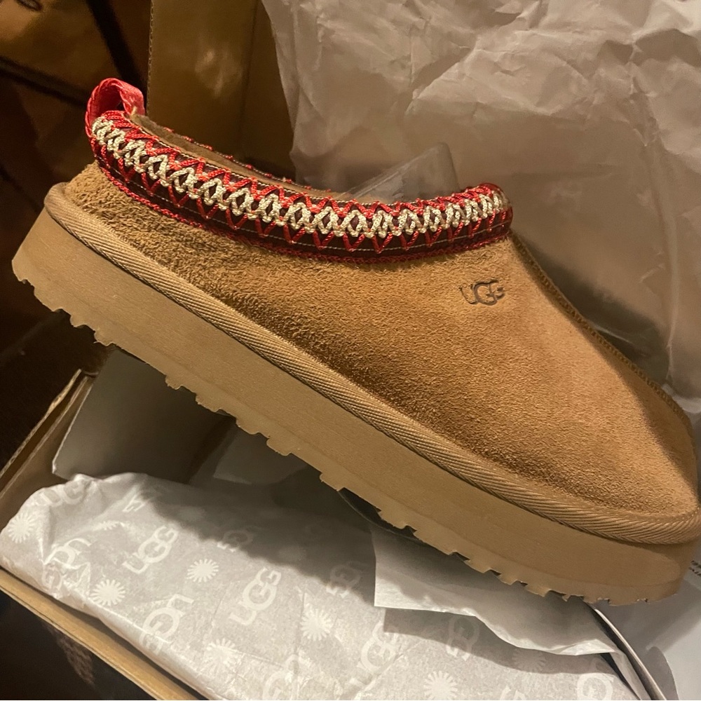 Ugg Tazz slippers